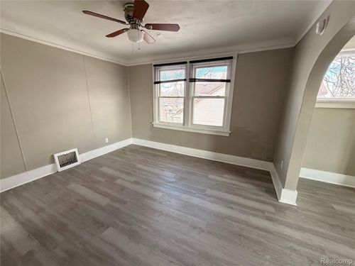 1662 Chandler Ave, Lincoln Park, MI, 48146-2192 | Card Image