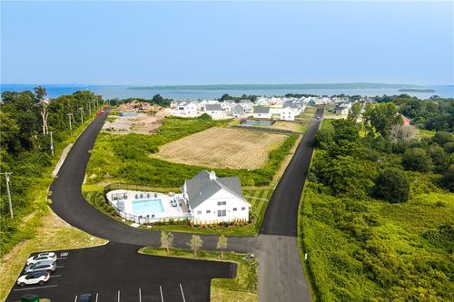 25 Bunker Hill Xing, Portsmouth, RI, 02871-1089 | Card Image