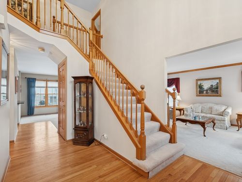 1995 Bridlewood Dr, Hoffman Estates, IL, 60192-4109 | Card Image