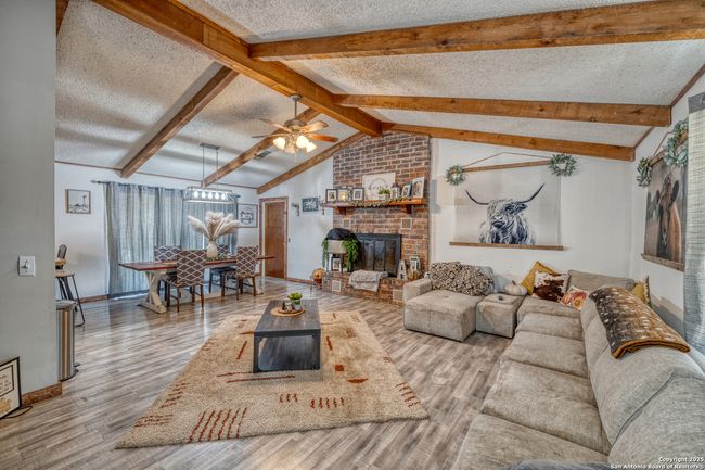 36 Pecan Dr, House other with 3 bedrooms, 3 bathrooms and null parking in Leakey TX | Image 10