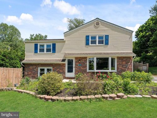 1333 Sherwood Dr, West Chester, PA, 19380-1606 | Card Image