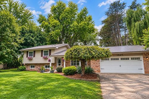 1825 Thunderbird Drive, Thomas Township, MI, 48609 | Card Image