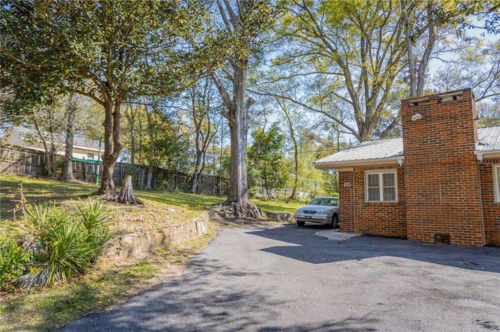 Residential in Eight Mile 2