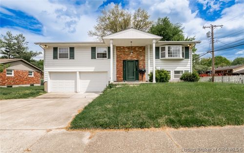 1103 Woodbourne Dr, New Albany, IN, 47150-2352 | Card Image
