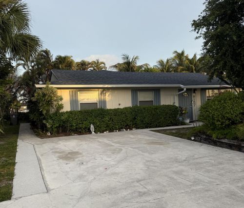 9129 W Highland Pines Blvd, Palm Beach Gardens, FL, 33418-5760 | Card Image