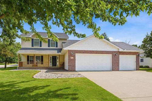 955 Park Dr, Belle Plaine, MN, 56011-2207 | Card Image