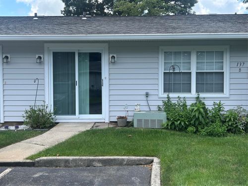 unit-b-137 Eastbourne Ct, Ridge, NY, 11961-1241 | Card Image