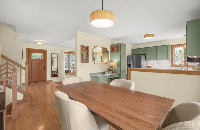7470 Canyon Curv, House other with 4 bedrooms, 3 bathrooms and null parking in Chanhassen MN | Image 5