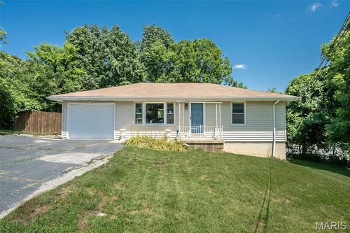 2390 Glenn Dr, Arnold, MO, 63010-2231 | Card Image