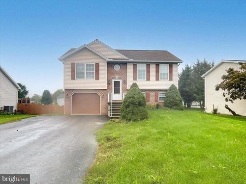 3797 Mountain Shadow Circle, FAYETTEVILLE, PA, 17222 | Card Image