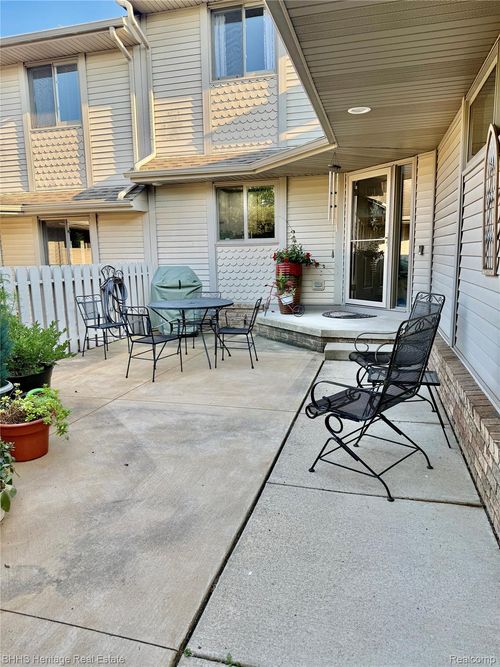 168 Addison Cir, Fowlerville, MI, 48836-8773 | Card Image