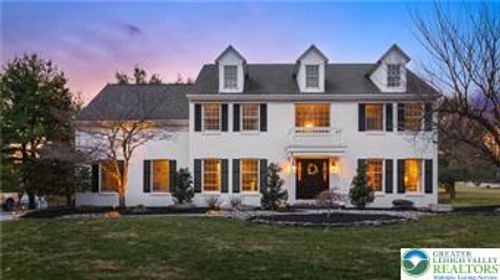 8348 Pheasant Run, FOGELSVILLE, PA, 18051-1527 | Card Image