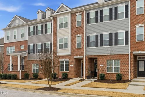 978 Gateway Commons Cir, Wake Forest, NC, 27587-6594 | Card Image