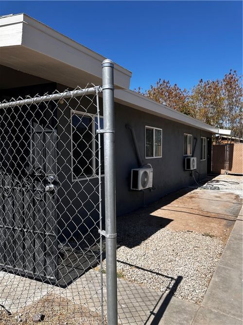 182 N Acacia St, Blythe, CA, 92225-1883 | Card Image