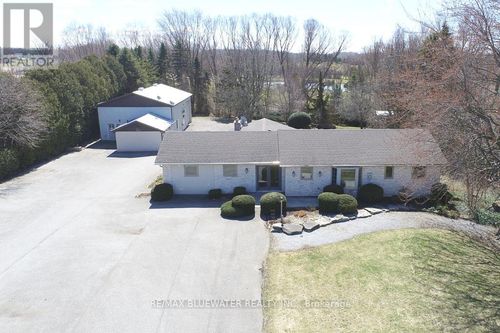 283/279 Main St, Thedford, ON, N0M2N0 | Card Image