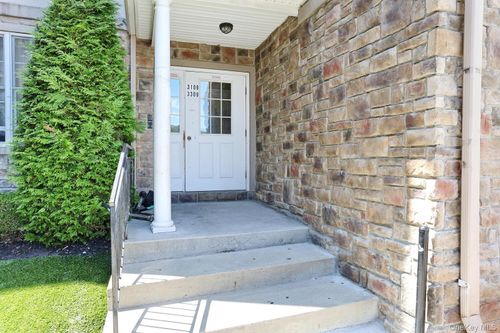 3309 Parkview Dr, Spring Valley, NY, 10977-4981 | Card Image