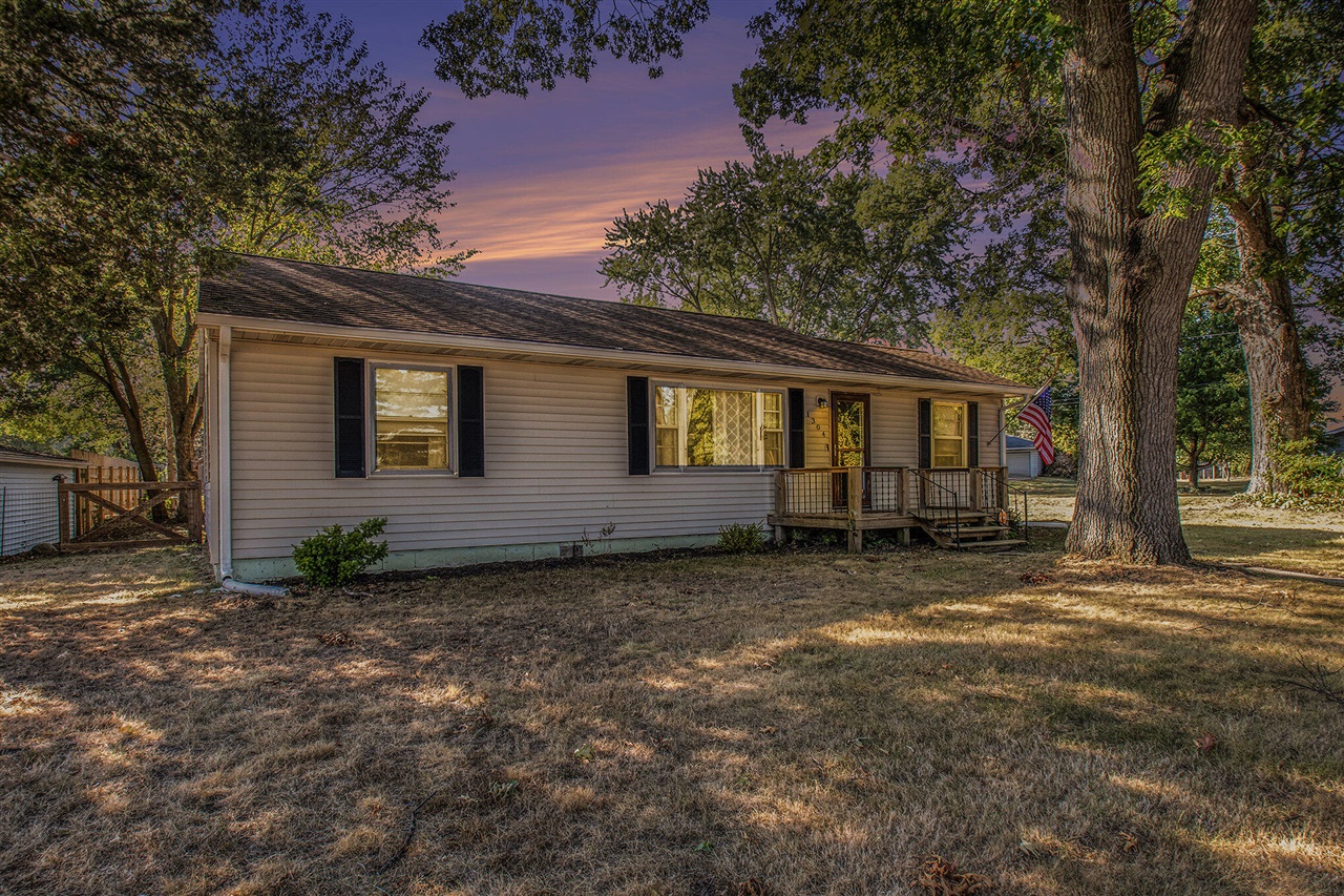 Rose Dr, Niles, MI 49120