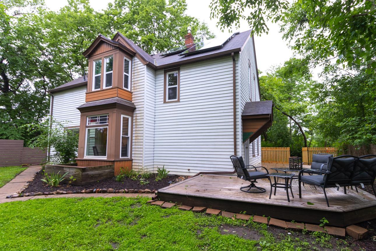 Hall Ave, Saint Paul, MN 55107