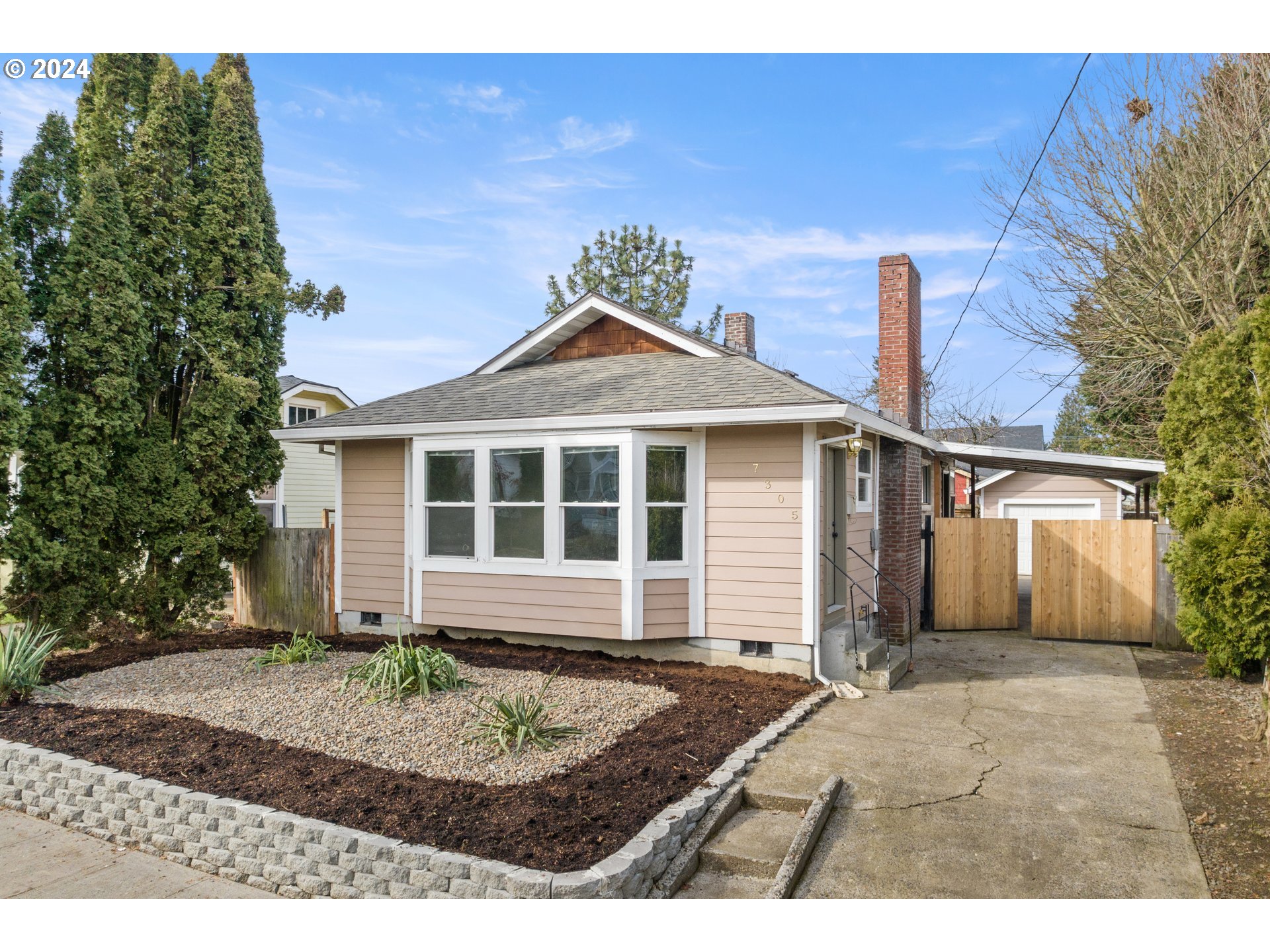 Fenwick Ave, Portland, OR 97217