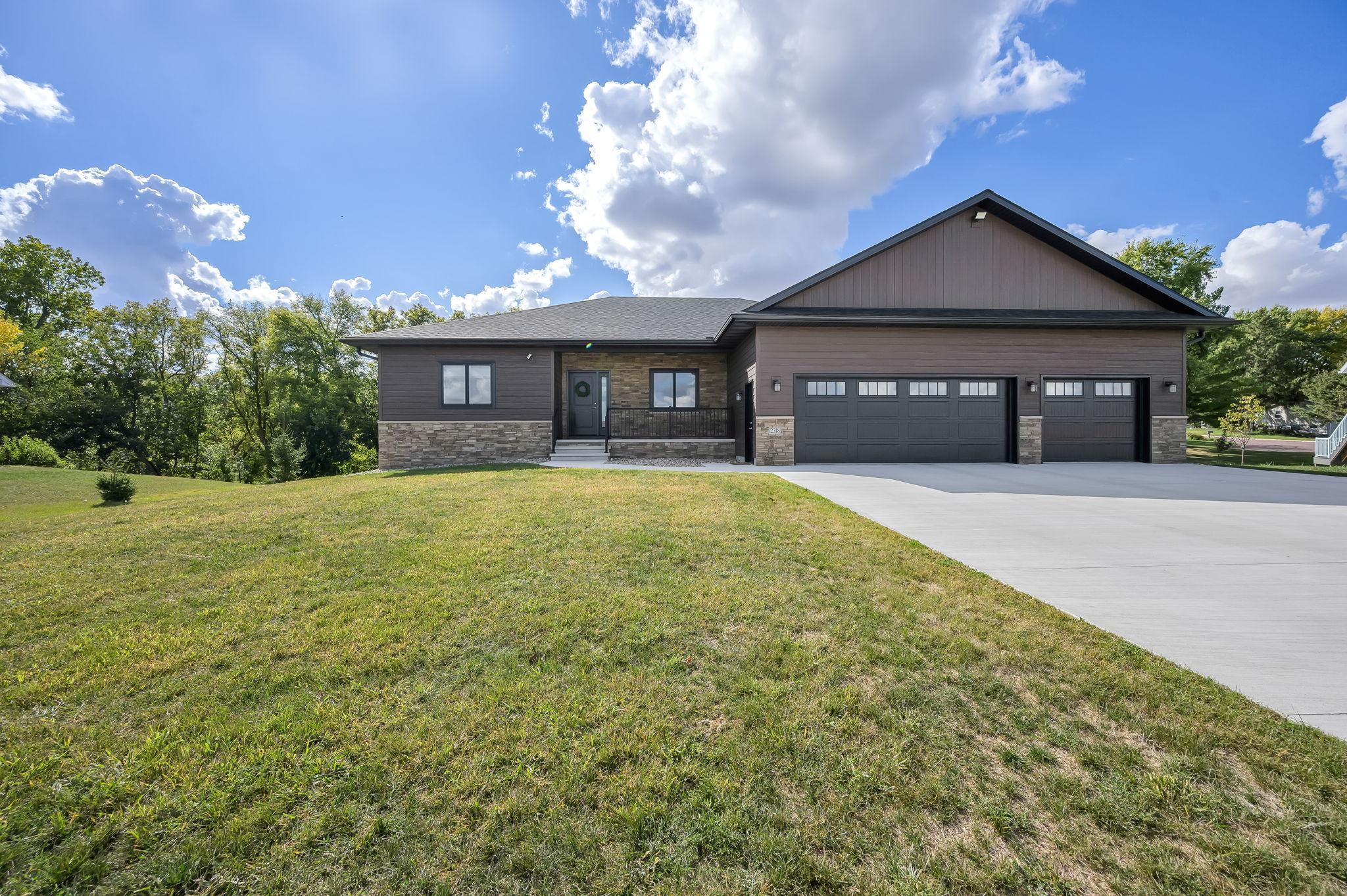 Red Bird Ln, Fairmont, MN 56031