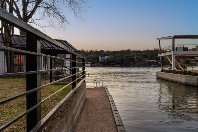 6702 Elfland Dr, House other with 4 bedrooms, 4 bathrooms and 4 parking in Austin TX | Image 37