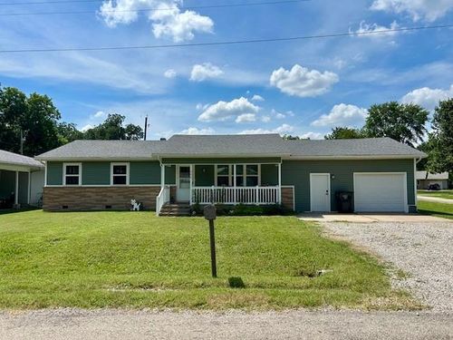 200 S Karner St, Altamont, KS, 67330-9244 | Card Image