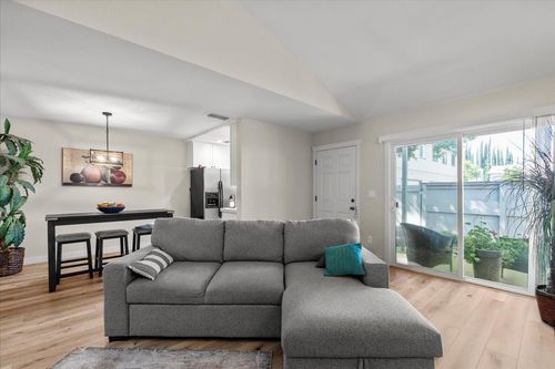 6342 Slippery Creek Ln, Citrus Heights, CA, 95621-4851 | Card Image