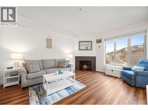 1405-1875 Country Club Dr, Kelowna, BC, V1V2W7 | Card Image