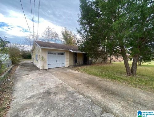 3215 Hackberry Ln, Montgomery, AL, 36116-3021 | Card Image