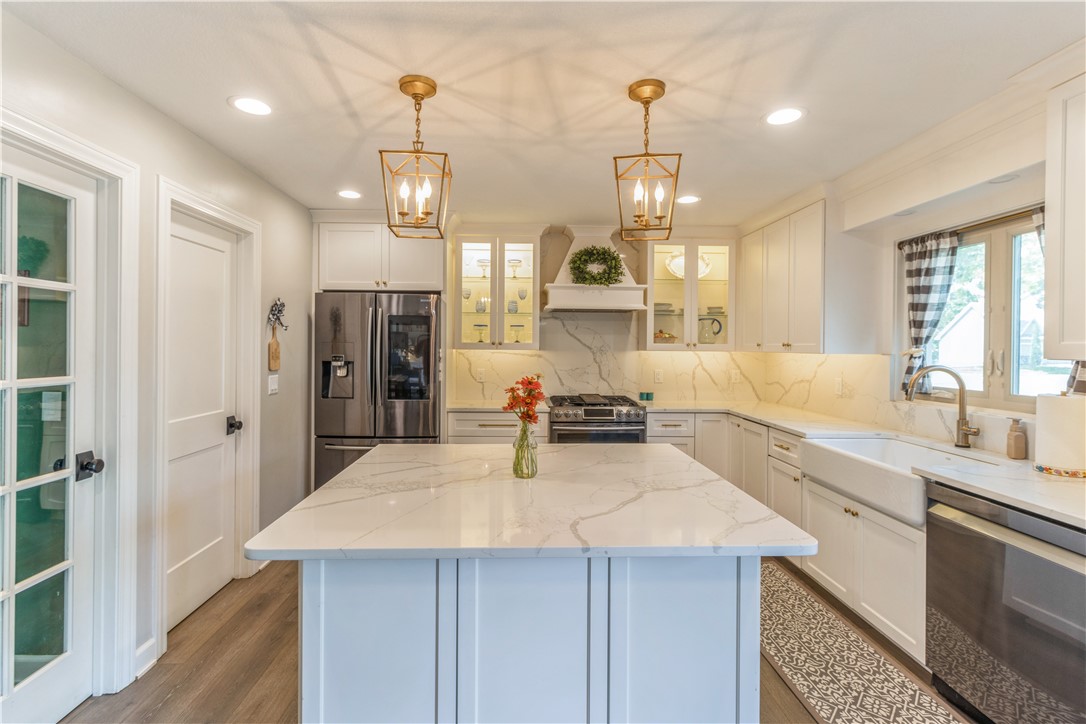 Aspen Dr, West Des Moines, IA 50266