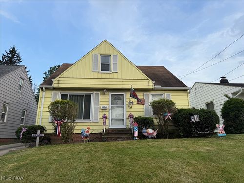 12408 Granger Rd, Garfield Heights, OH, 44125-2943 | Card Image