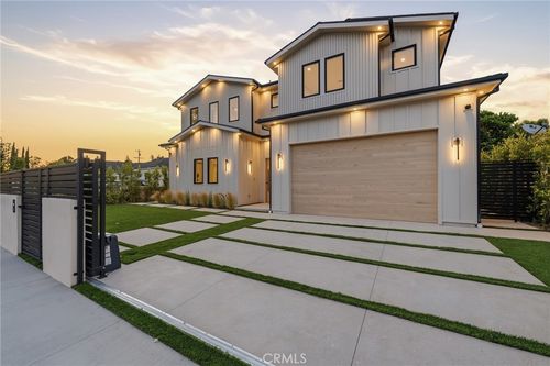 19141 Erwin St, Tarzana, CA, 91335-6707 | Card Image