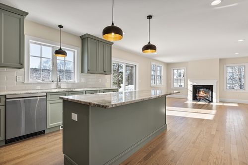 41 Lantern Ln, Braintree, MA, 02184-5127 | Card Image