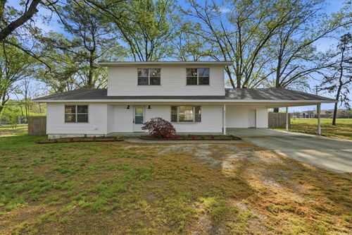710 Clara Dr, Conway, AR, 72034-7737 | Card Image