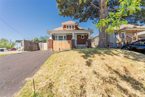 main-35 Hartzel Rd, Saint Catharines, ON, L2P1M4 | Card Image