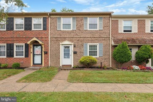 135 Stonegate Vlg, QUAKERTOWN, PA, 18951-2342 | Card Image