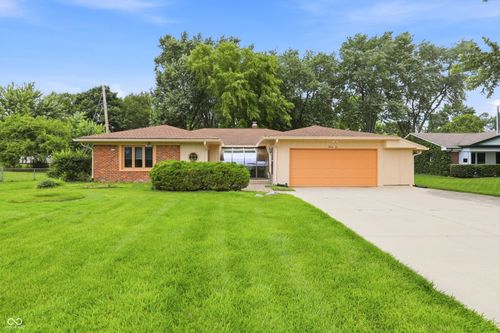 26 W Hill Valley Dr, Indianapolis, IN, 46217-4916 | Card Image