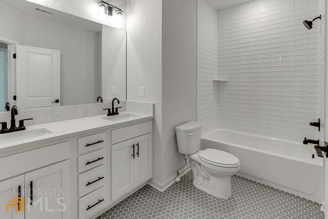 7030 Majors Rd, House other with 5 bedrooms, 3 bathrooms and 4 parking in Cumming GA | Image 33