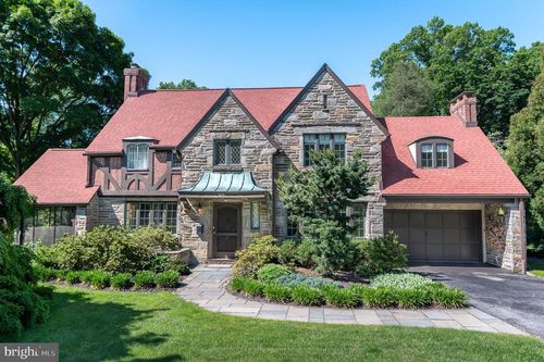 105 Stratford Ln, WALLINGFORD, PA, 19086-6032 | Card Image