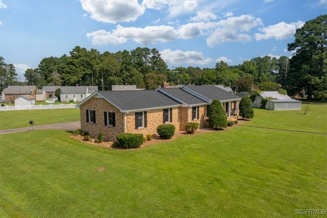 Ranch-style home featuring a front yard | Image 29