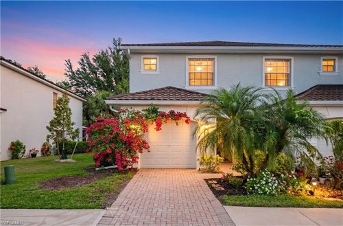 8657 Athena Ct, LEHIGH ACRES, FL, 33971-3753 | Card Image