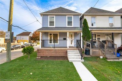 86 Gage Ave N, House other with 3 bedrooms, 1 bathrooms and 1 parking in Hamilton ON | Image 1