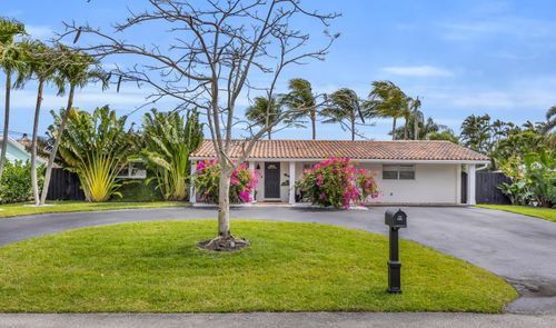 366 Elm Ave, Tequesta, FL, 33469-2914 | Card Image