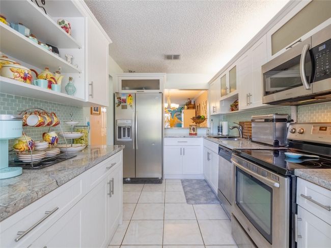 280 - 1424 Nw 97 Th Ter, Townhouse with 2 bedrooms, 3 bathrooms and null parking in Pembroke Pines FL | Image 5