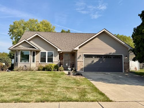 1227 Red Fox Cir, Sandwich, IL, 60548-2297 | Card Image