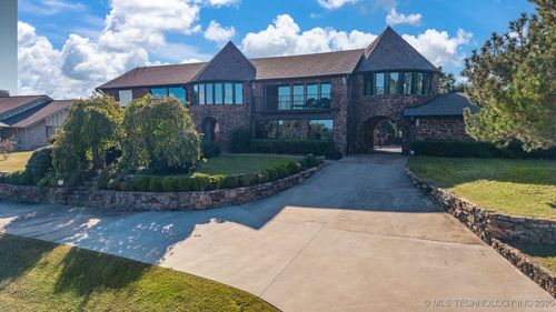 6642 60th Pl, Tulsa, OK, 74145-9208 | Card Image