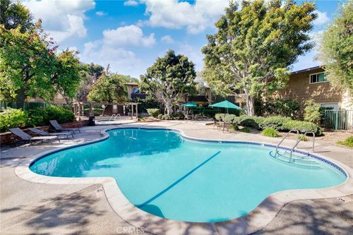 1j-3050 S Bristol St, Santa Ana, CA, 92704-6701 | Card Image