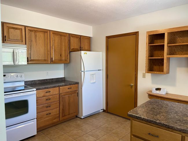 APT-1 - 702 Clearview Dr, Condo with 2 bedrooms, 2 bathrooms and null parking in Decorah IA | Image 11