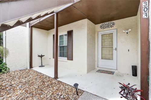 apt-303-600 Northern Way, WINTER SPRINGS, FL, 32708-3876 | Card Image
