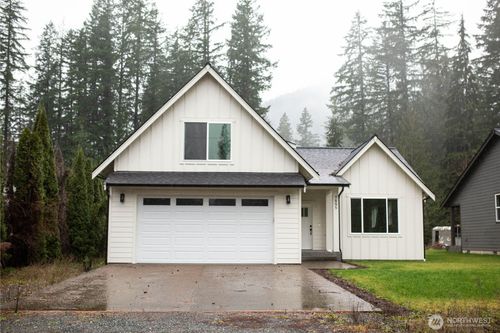 7895 Chisholm Trl, Maple Falls, WA, 98266-7807 | Card Image